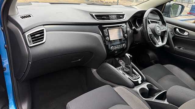 Nissan Qashqai QASHQAI 1.6 dCi N-Connecta [Glass Roof Pack] 5dr Xtronic