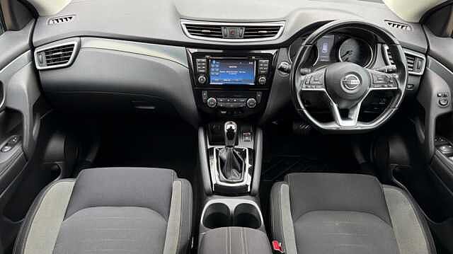 Nissan Qashqai QASHQAI 1.6 dCi N-Connecta [Glass Roof Pack] 5dr Xtronic