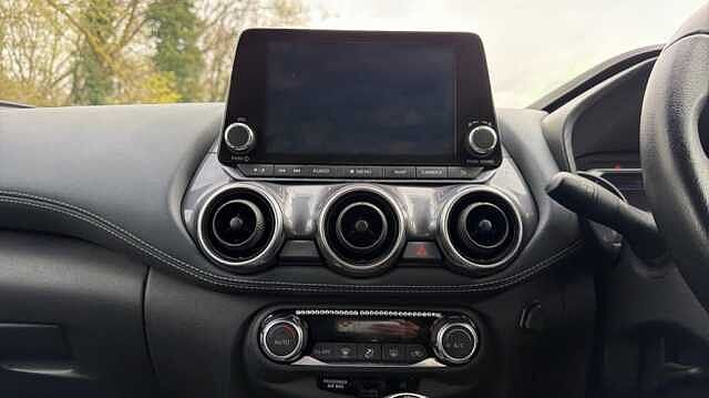 Nissan Juke JUKE 1.0 DiG-T 114 N-Connecta 5dr