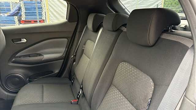 Nissan Juke JUKE 1.0 DiG-T 114 N-Connecta 5dr