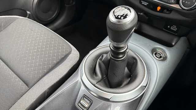 Nissan Juke JUKE 1.0 DiG-T 114 N-Connecta 5dr