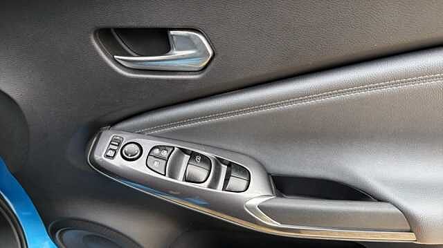 Nissan Juke JUKE 1.0 DiG-T 114 N-Connecta 5dr