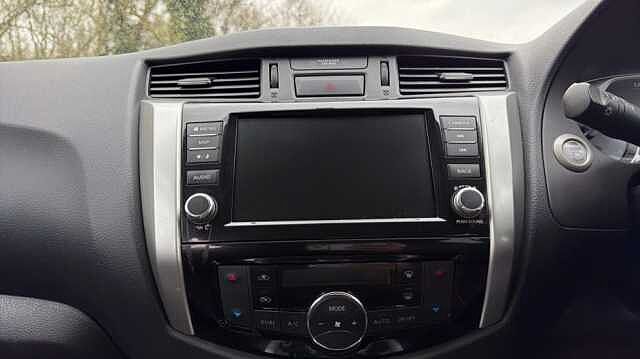 Nissan Navara NAVARA Double Cab Pick Up N-Guard 2.3dCi 190 TT 4WD Auto