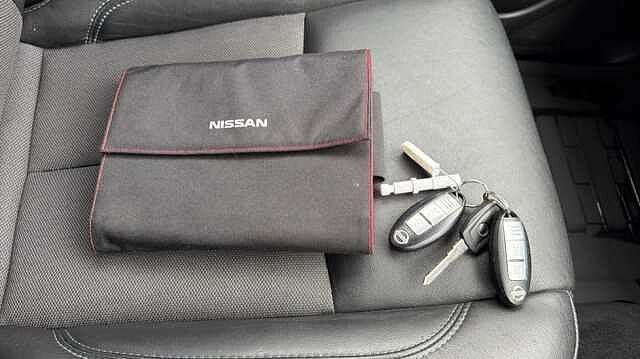 Nissan Navara NAVARA Double Cab Pick Up N-Guard 2.3dCi 190 TT 4WD Auto