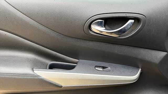 Nissan Navara NAVARA Double Cab Pick Up N-Guard 2.3dCi 190 TT 4WD Auto