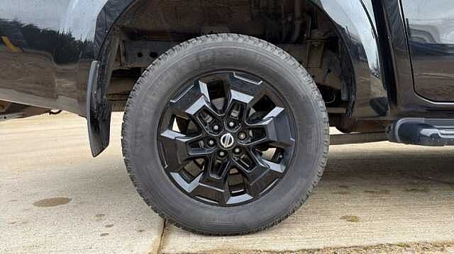 Nissan Navara NAVARA Double Cab Pick Up N-Guard 2.3dCi 190 TT 4WD Auto