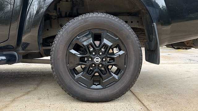 Nissan Navara NAVARA Double Cab Pick Up N-Guard 2.3dCi 190 TT 4WD Auto