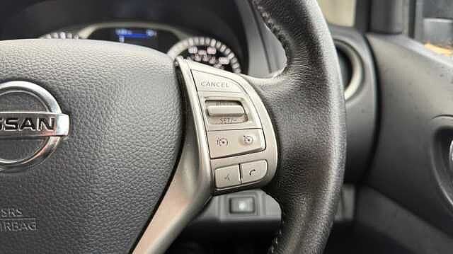 Nissan Navara NAVARA Double Cab Pick Up N-Guard 2.3dCi 190 TT 4WD Auto