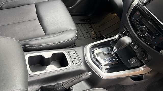 Nissan Navara NAVARA Double Cab Pick Up N-Guard 2.3dCi 190 TT 4WD Auto