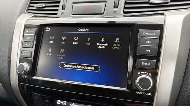 Nissan Navara NAVARA Double Cab Pick Up N-Guard 2.3dCi 190 TT 4WD Auto