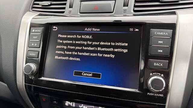 Nissan Navara NAVARA Double Cab Pick Up N-Guard 2.3dCi 190 TT 4WD Auto