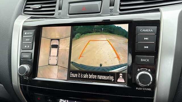 Nissan Navara NAVARA Double Cab Pick Up N-Guard 2.3dCi 190 TT 4WD Auto