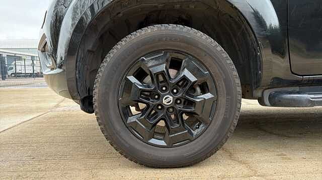 Nissan Navara NAVARA Double Cab Pick Up N-Guard 2.3dCi 190 TT 4WD Auto