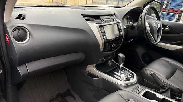 Nissan Navara NAVARA Double Cab Pick Up N-Guard 2.3dCi 190 TT 4WD Auto