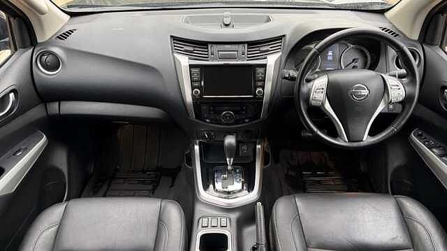 Nissan Navara NAVARA Double Cab Pick Up N-Guard 2.3dCi 190 TT 4WD Auto