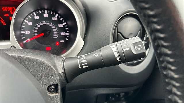 Nissan Juke 1.2 DiG-T N-Connecta 5dr