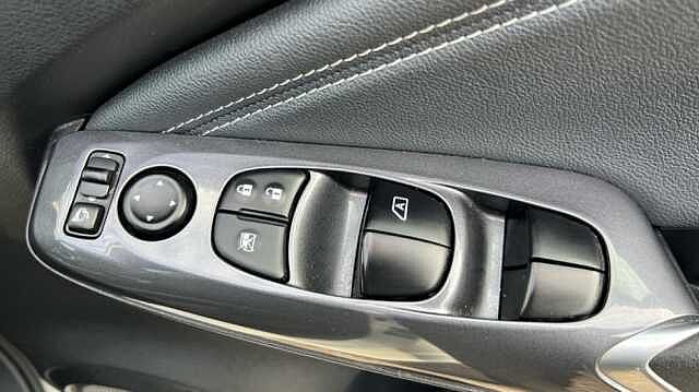 Nissan Juke 1.0 DiG-T 114 N-Connecta 5dr