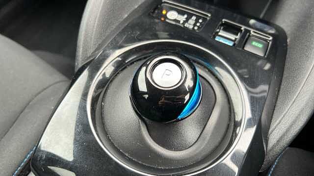 Nissan LEAF Nissan  Hatchback 110kW N-Connecta 39kWh 5dr Auto
