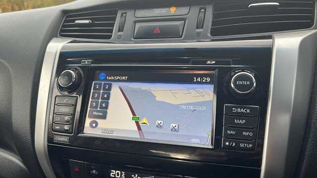 Nissan Navara NAVARA Double Cab Pick Up Tekna 2.3dCi 190 4WD Auto