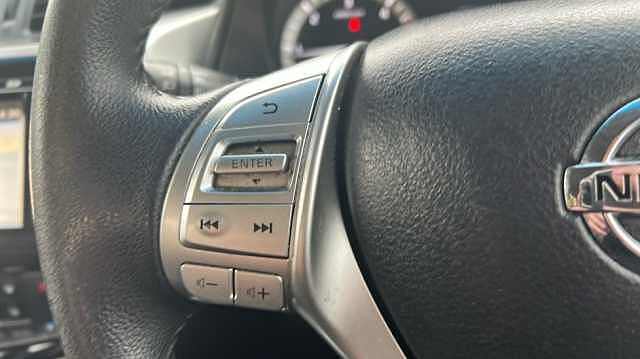 Nissan Navara NAVARA Double Cab Pick Up Tekna 2.3dCi 190 4WD Auto