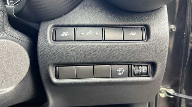 Nissan Juke JUKE 1.0 DiG-T N-Connecta 5dr