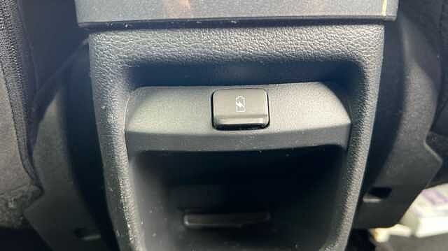 Nissan Juke JUKE 1.0 DiG-T N-Connecta 5dr