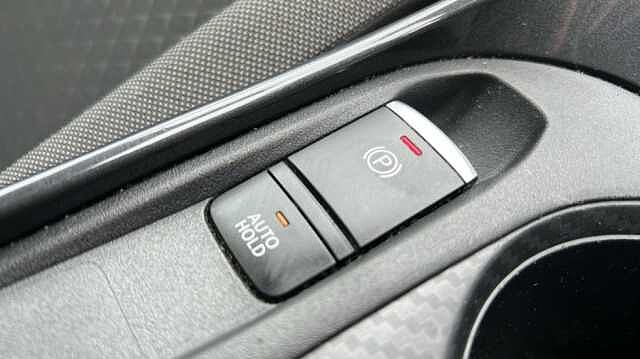 Nissan Juke JUKE 1.0 DiG-T N-Connecta 5dr