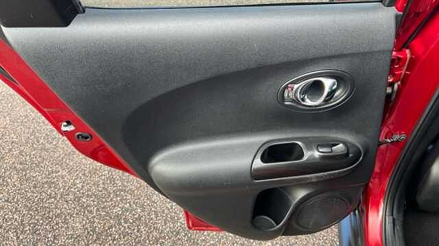 Nissan Juke JUKE 1.6 N-Connecta 5dr Xtronic