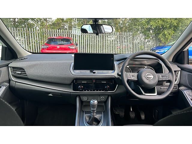 Nissan Qashqai 1.3 DiG-T MH Acenta Premium 5dr Petrol Hatchback