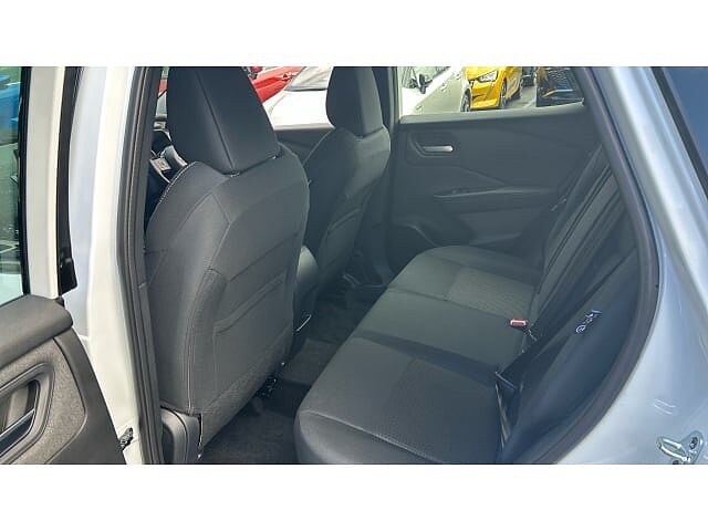 Nissan Qashqai 1.3 DiG-T MH Acenta Premium 5dr Petrol Hatchback