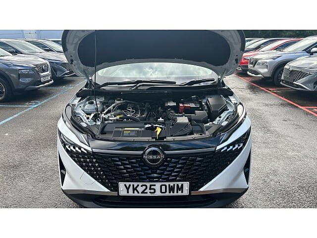 Nissan Qashqai 1.3 DiG-T MH Acenta Premium 5dr Petrol Hatchback
