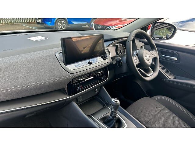 Nissan Qashqai 1.3 DiG-T MH Acenta Premium 5dr Petrol Hatchback