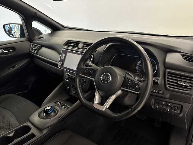 Nissan LEAF 110kW Acenta 40kWh 5dr Auto [6.6kw Charger]