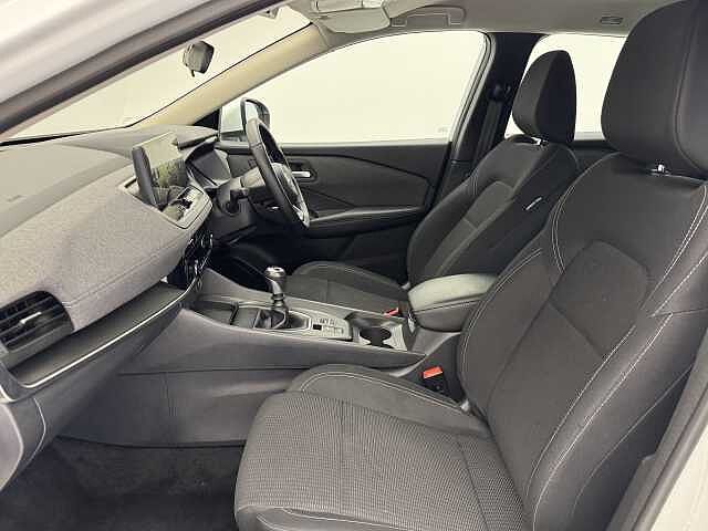 Nissan Qashqai 1.3 DiG-T MH Acenta Premium 5dr