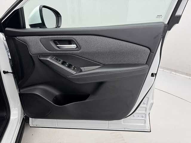 Nissan Qashqai 1.3 DiG-T MH Acenta Premium 5dr