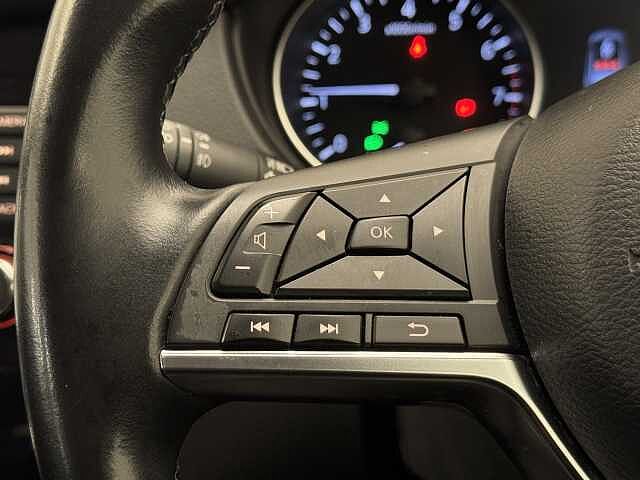 Nissan Qashqai 1.3 DiG-T Acenta Premium 5dr