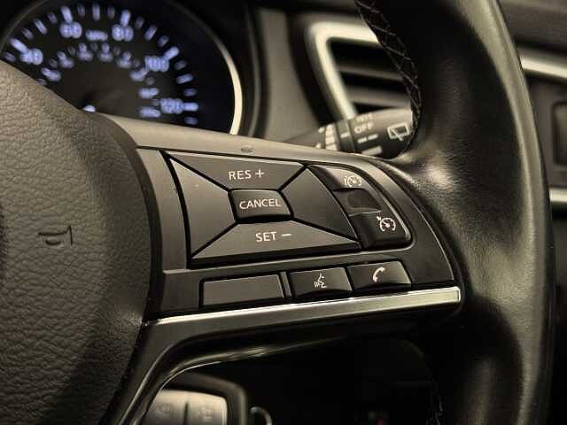 Nissan Qashqai 1.3 DiG-T Acenta Premium 5dr