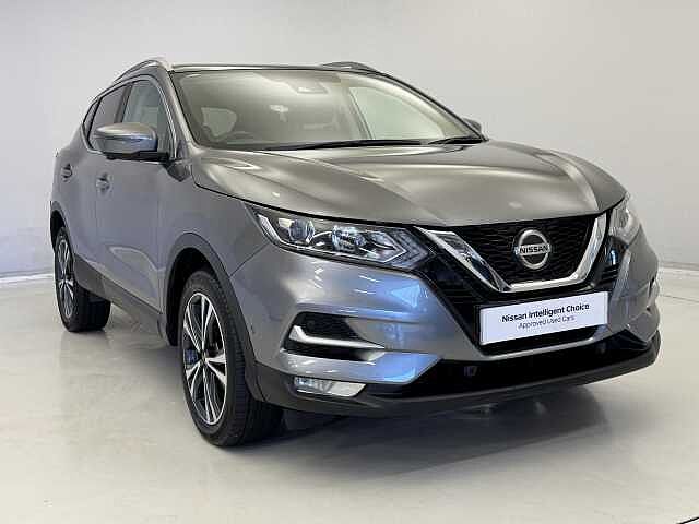 Nissan Qashqai 1.7 dCi N-Connecta 5dr [Glass Roof Pack]