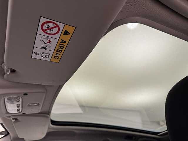 Nissan Qashqai 1.7 dCi N-Connecta 5dr [Glass Roof Pack]