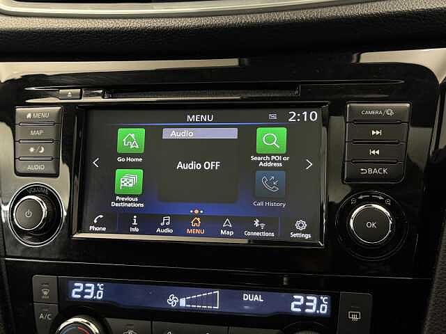 Nissan Qashqai 1.7 dCi N-Connecta 5dr [Glass Roof Pack]