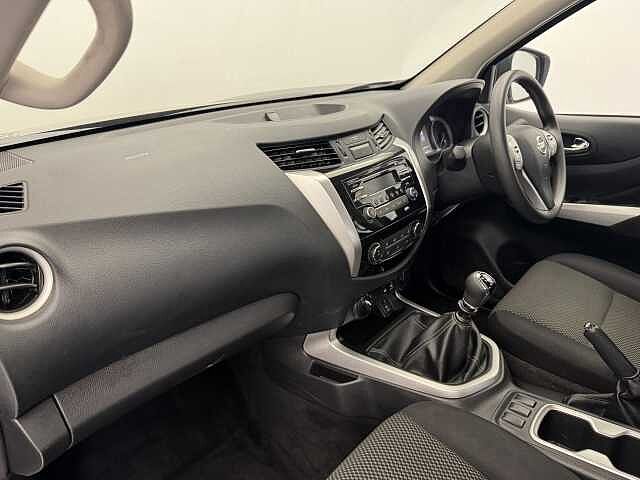 Nissan Navara Double Cab Pick Up Acenta 2.3dCi 163 TT 4WD