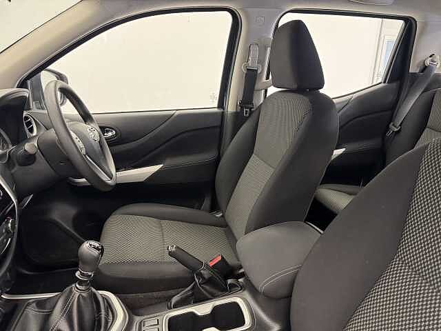 Nissan Navara Double Cab Pick Up Acenta 2.3dCi 163 TT 4WD
