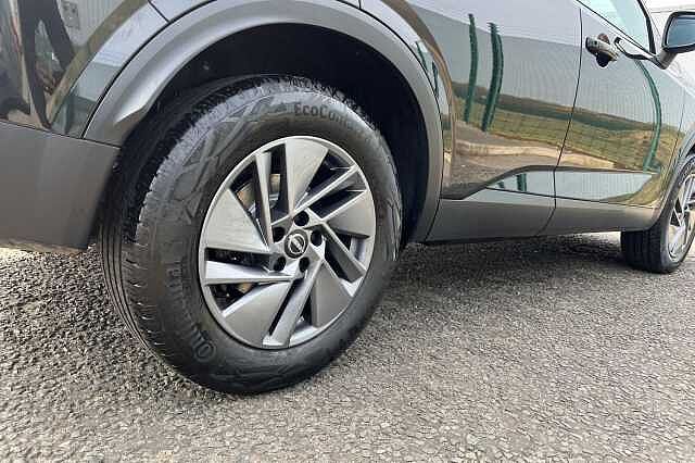 Nissan Qashqai 1.3 Dig T Mhev Acenta Premium Suv 5dr Petrol Hybrid Manual Euro 6 (s/s) (140 Ps)