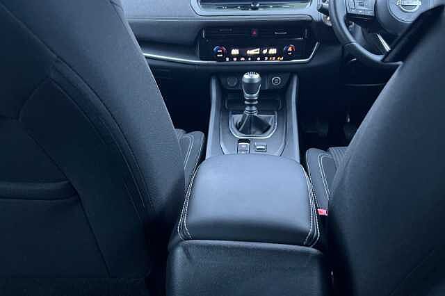 Nissan Qashqai 1.3 DiG-T MH Acenta Premium 5dr