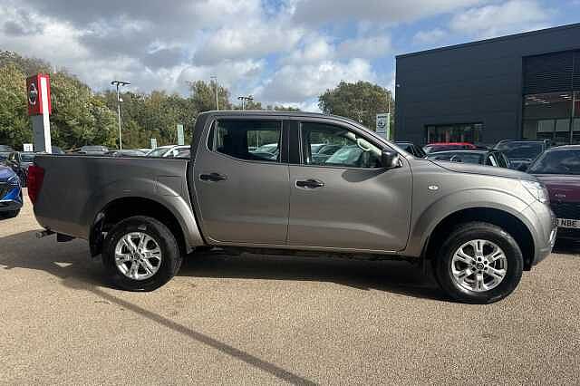 Nissan Navara Double Cab Pick Up Acenta 2.3dCi 163 TT 4WD