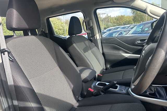 Nissan Navara Double Cab Pick Up Acenta 2.3dCi 163 TT 4WD