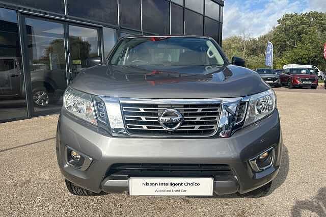Nissan Navara Double Cab Pick Up Acenta 2.3dCi 163 TT 4WD
