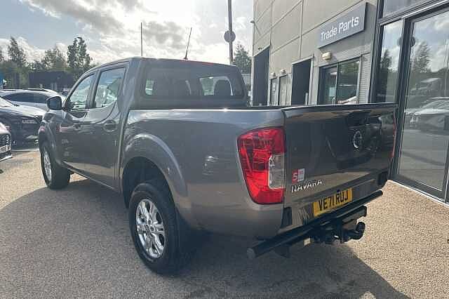 Nissan Navara Double Cab Pick Up Acenta 2.3dCi 163 TT 4WD