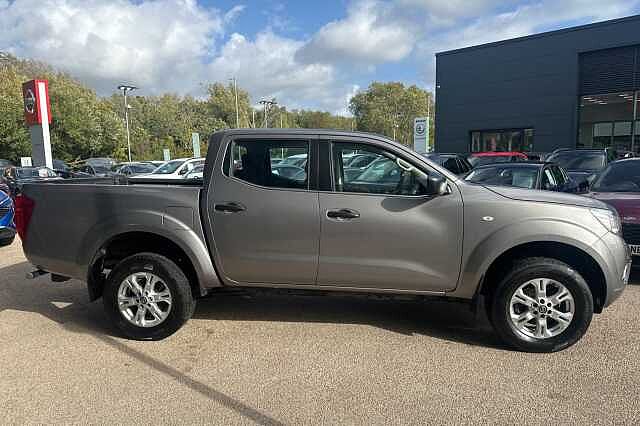 Nissan Navara Double Cab Pick Up Acenta 2.3dCi 163 TT 4WD