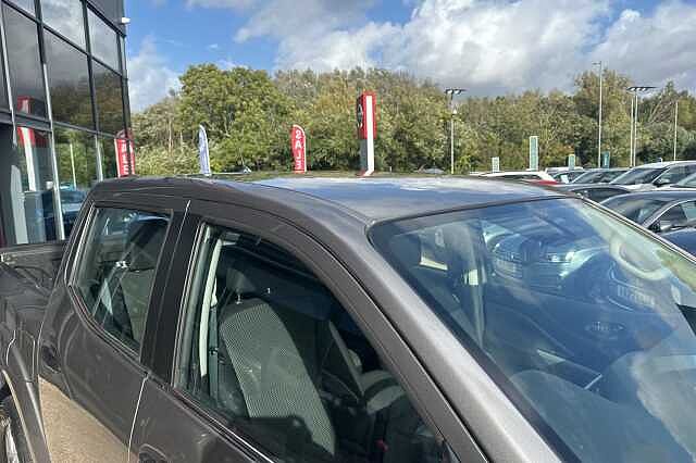 Nissan Navara Double Cab Pick Up Acenta 2.3dCi 163 TT 4WD